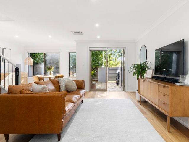 Spacious & Light Filled Townhouse