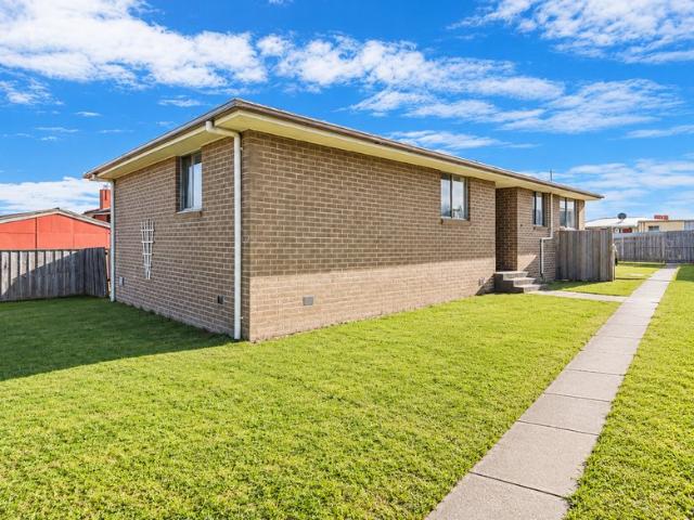 Spacious Living Convenient Location