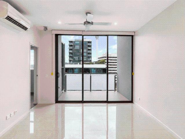 Spacious Living, Gourmet Kitchen AND Roof Deck entertainment area