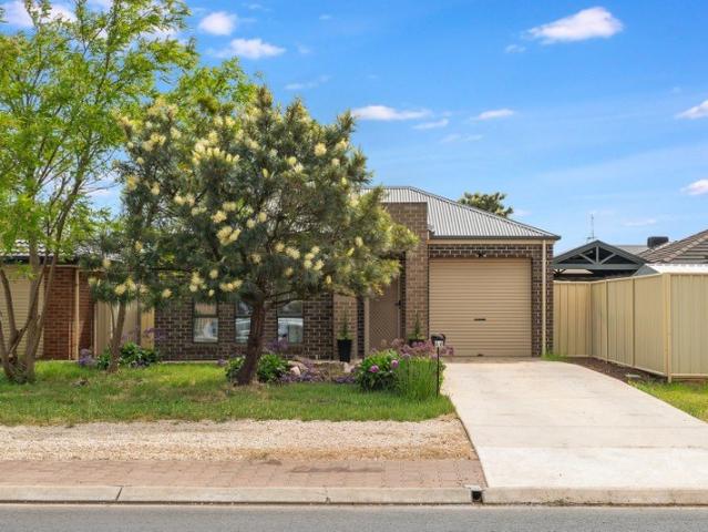 Spacious Living, Easy Care Lifestyle!