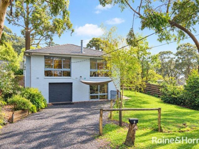 Spacious Living, Exceptional Lifestyle 802m2 approx