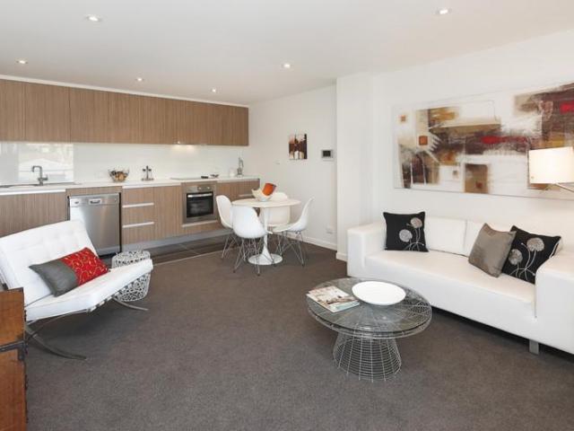 SPACIOUS LIVING IN CONVENIENT LOCATION!