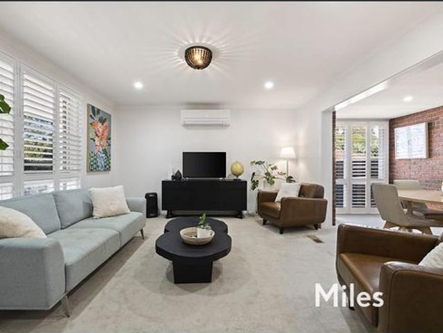 SPACIOUS LIVING IN A CENTRAL LOCATION