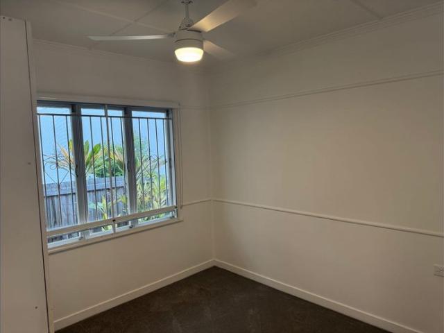 SPACIOUS LIVING IN A CONVENIENT MOOROOKA LOCATION