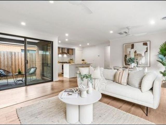 Spacious Living in a Convenient Bell Park Location