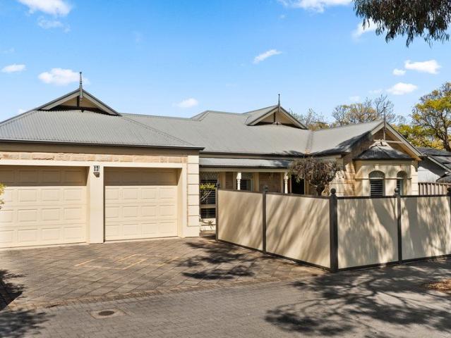 Spacious Living in a Leafy Setting