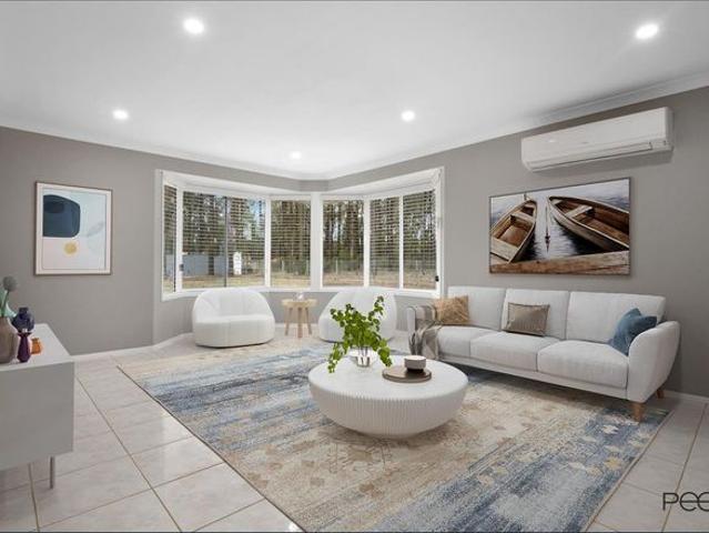 Spacious Living in a Peaceful Semi Rural Setting