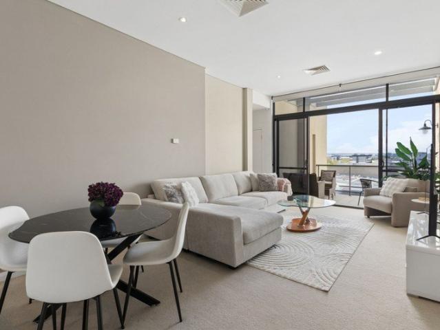 Spacious Living in a Prime City Fringe Location