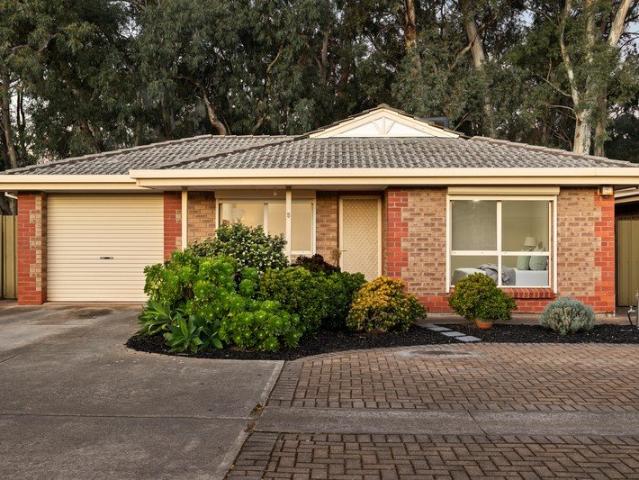 Spacious Living in a Quiet Cozy Corner. Stop looking and start living