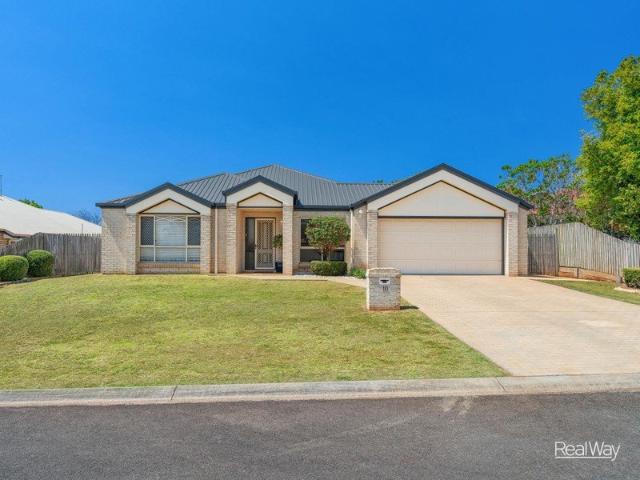 Spacious Living in Middle Ridge Court