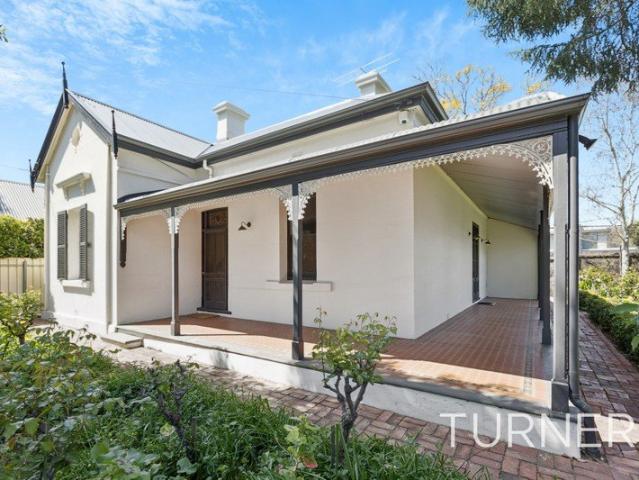 Spacious Living in Sought After St Peters
