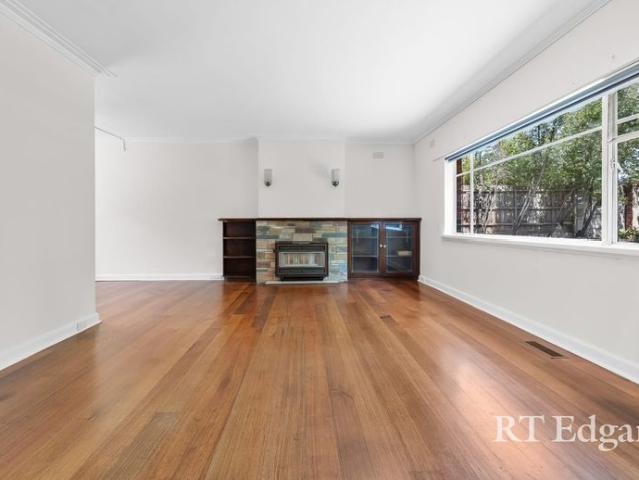 Spacious Living in Prime Location!