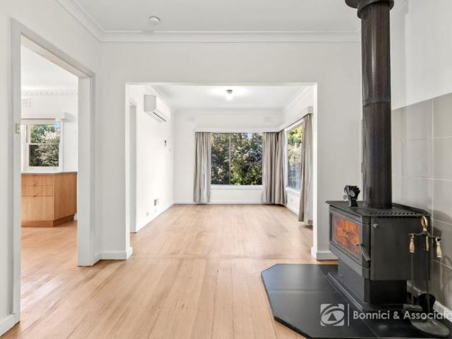 SPACIOUS LIVING IN RURAL STANLEY