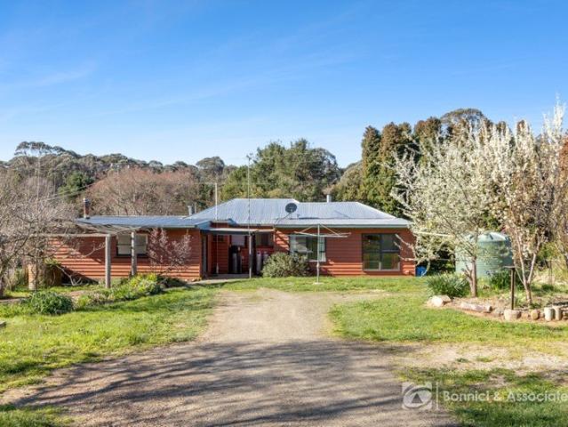 SPACIOUS LIVING IN RURAL STANLEY