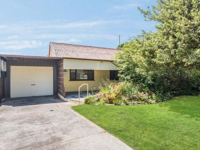 Spacious Living on a Generous 716m² approx. Allotment