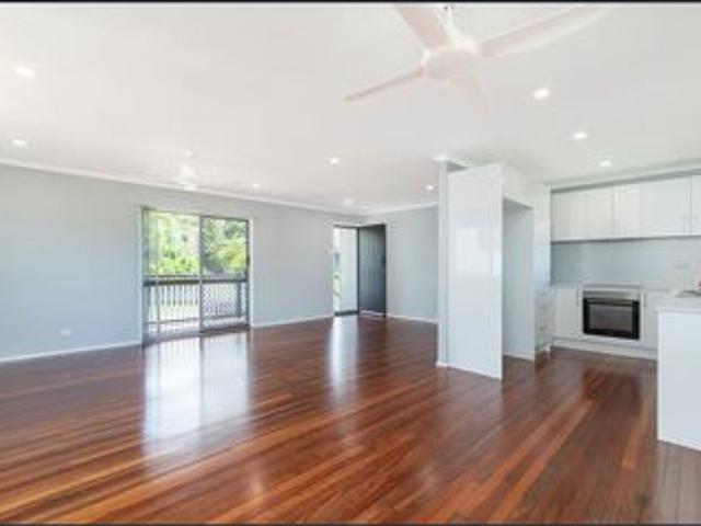 Spacious Living on a Large Block in the Heart of Woodridge
