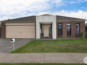 Spacious living on Approx 805m2