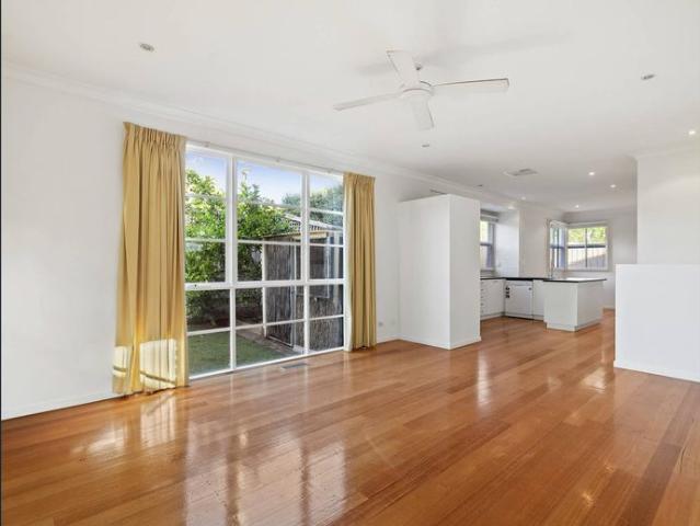 SPACIOUS LIVING NEAR BURGUNDY STREET