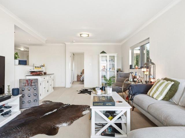 Spacious Living Spectacular Outlook!