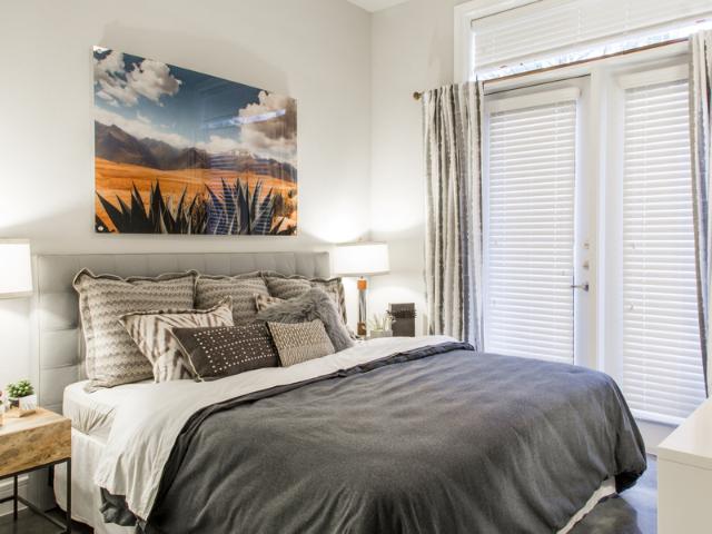 Modern Contemporary Apartments Pool & Fitness Center | 1BR/2BA | $1,740/mo | East Cesar Chavez
