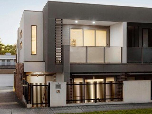 Spacious Living, Polaris Convenience