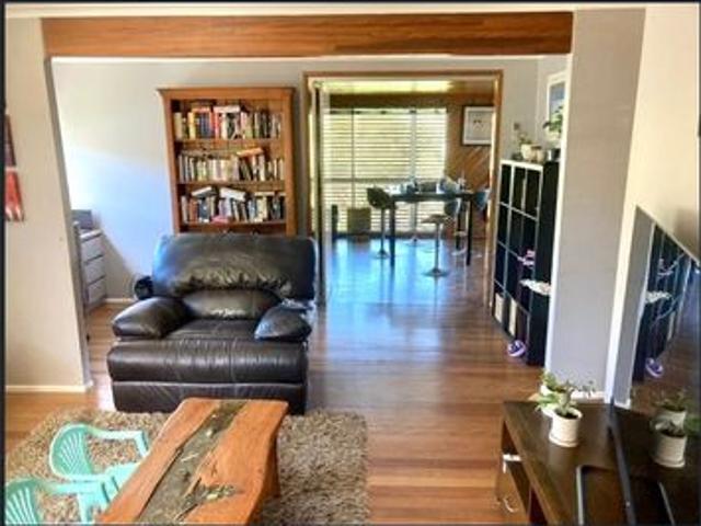 Spacious Living & Poolside Entertaining!