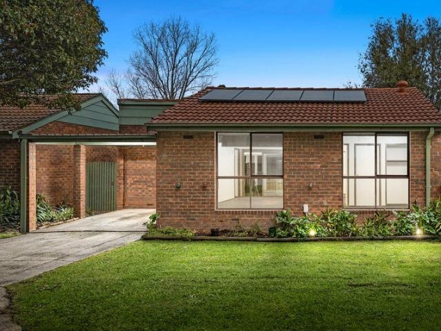 Spacious Living, Private Entertaining & Eco Friendly Convenience