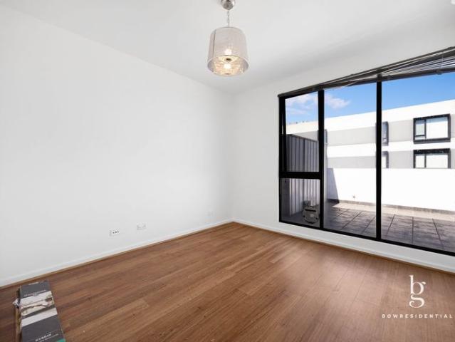 Spacious Living with a Large Entertainer’s Balcony