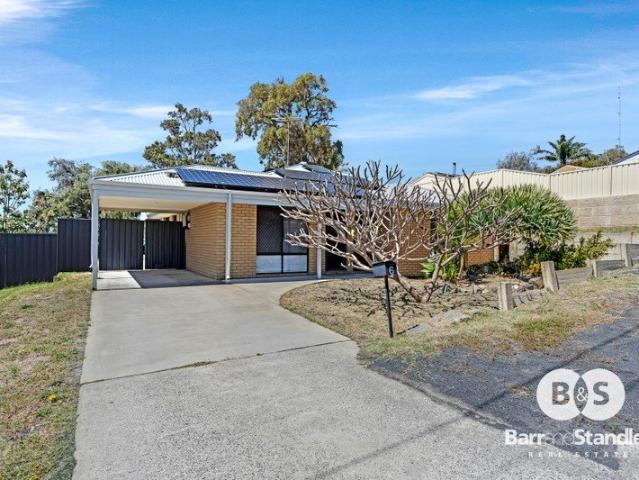 Spacious Living with a Large Gabled Patio in Quiet Pocket of Australind!