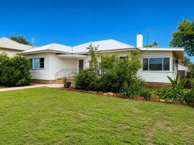 Spacious Living with Endless Potential!
