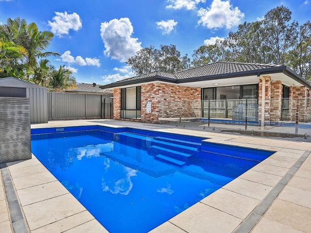 Spacious Living with Pool Perfect for Summer!