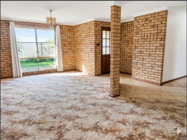 Spacious Living, Unbeatable Location! ELECTRICITY & WATER INCLUDED!