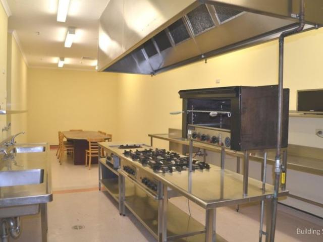 Spacious Loft Apartment with Utilities Included