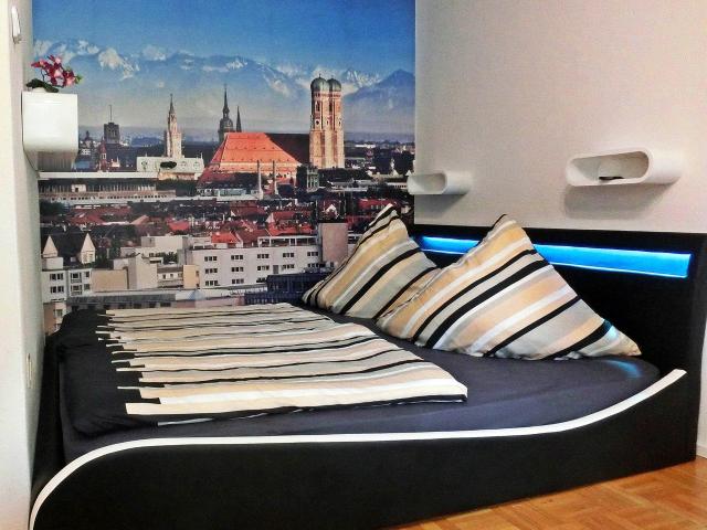 Spacious loft in Munich, near the city, Munchen Amsterdam Apartments for Rent