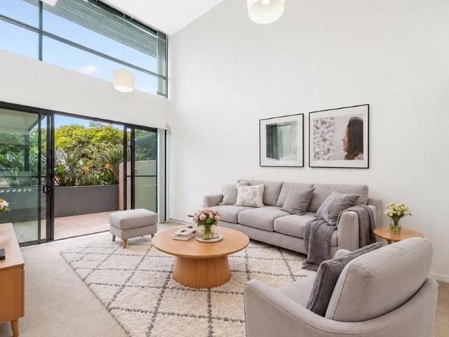Spacious Loft Style Apartment in the Heart of Redcliffe!