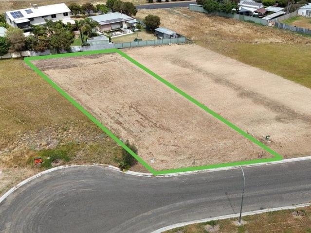 Spacious Lot with Potential in a Peaceful Location
