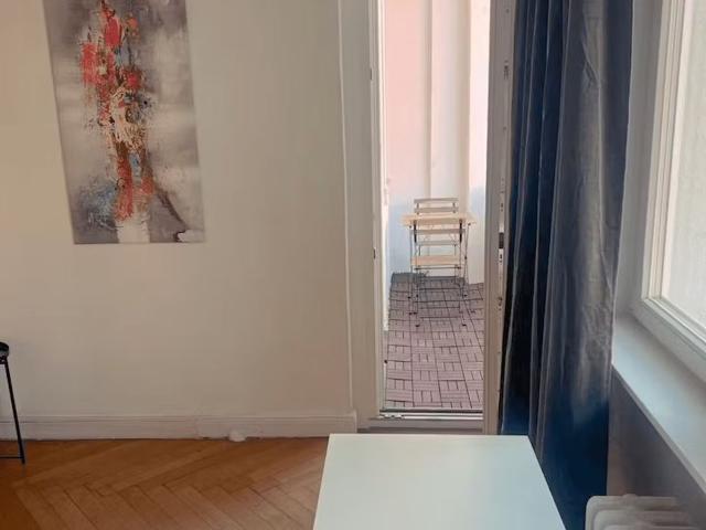 Spacious & lovely 3 bedroom apartment super close to Ku’damm, Berlin Amsterdam Apartments for Rent