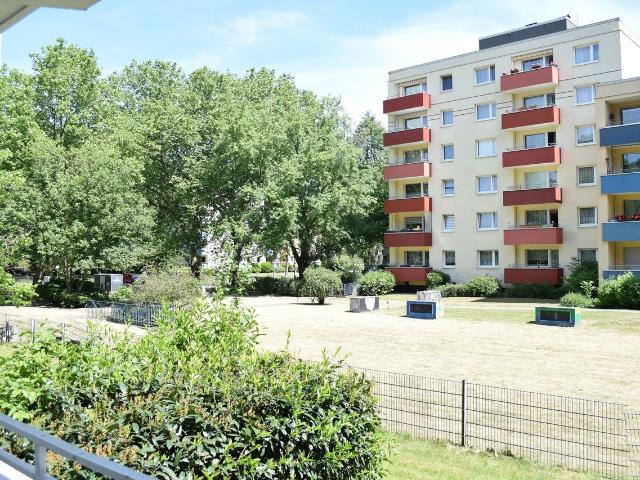 Spacious & lovely flat in Duisburg, Duisburg Amsterdam Apartments for Rent