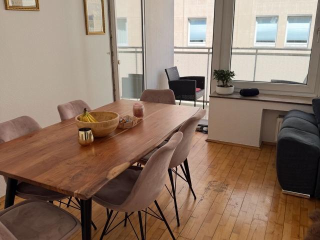 Spacious & lovely home with nice city view, Dusseldorf Amsterdam Apartments for Rent