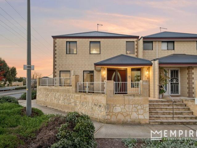 Spacious Low Maintenance Coastal Living
