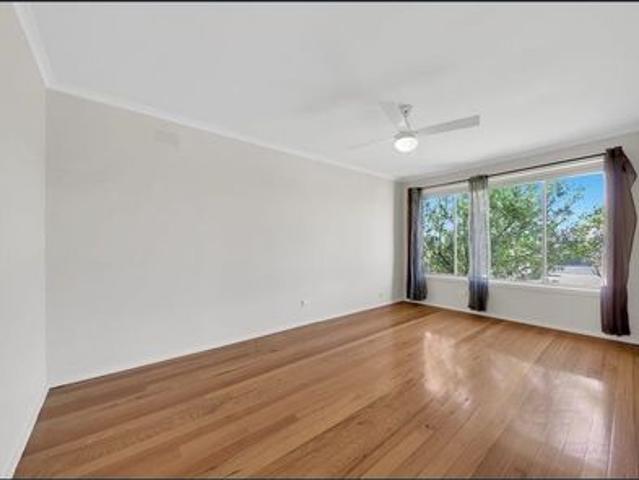 Spacious & Low Maintenance Family Home in Prime Campbellfield Location!