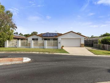 Spacious Low Maintenance Home With A Supersized Alfresco And Side Access