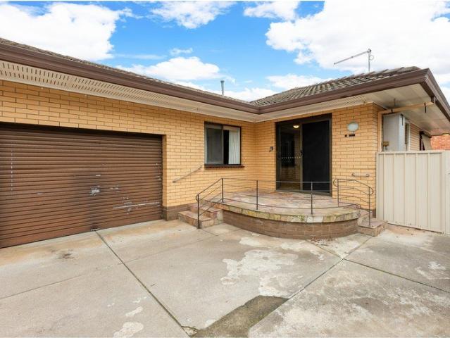 Spacious, Low Maintenance living in a Central Location