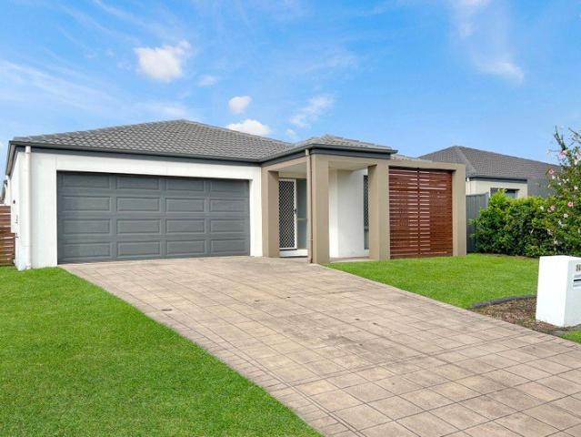 Spacious & Low Maintenance Living in Eli Waters