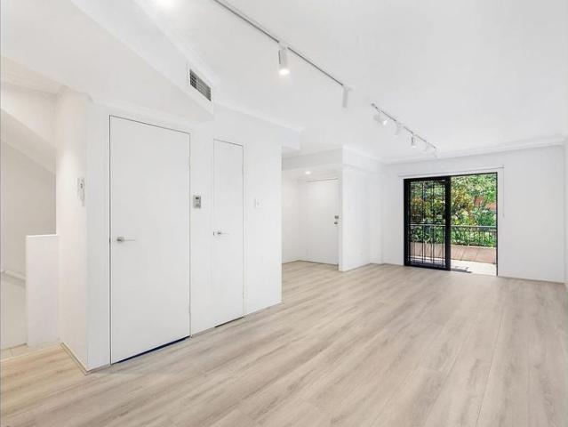 Spacious & low maintenance living in the heart of Balmain