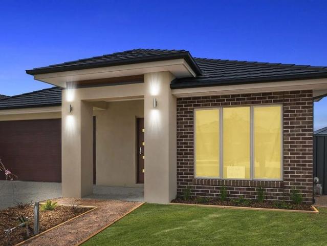 Spacious & Low Maintenance Living in the Heart of Harkness