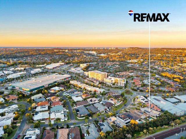 Spacious, Low Maintenance Living in the Heart of Robina & NO Body Corporate!