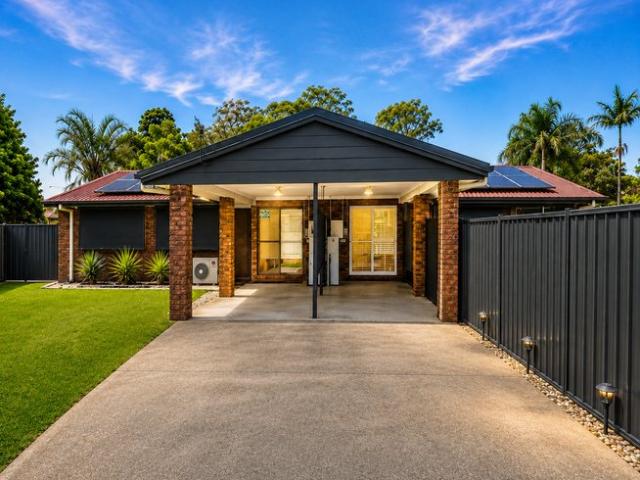 Spacious, Low Maintenance Living with Lockable Shed