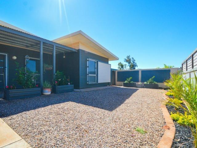 SPACIOUS, LOW MAINTENANCE LIVING WITH STRONG INVESTMENT APPEAL