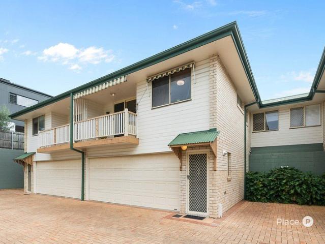 Spacious, Low Maintenance Living with Two Outdoor Retreats